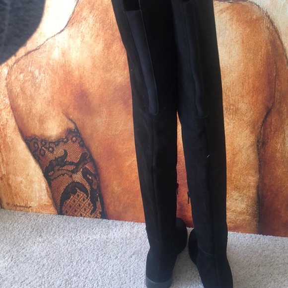 Stuart-Weitzman Hilo OTK BOOT - Picture 5 of 11